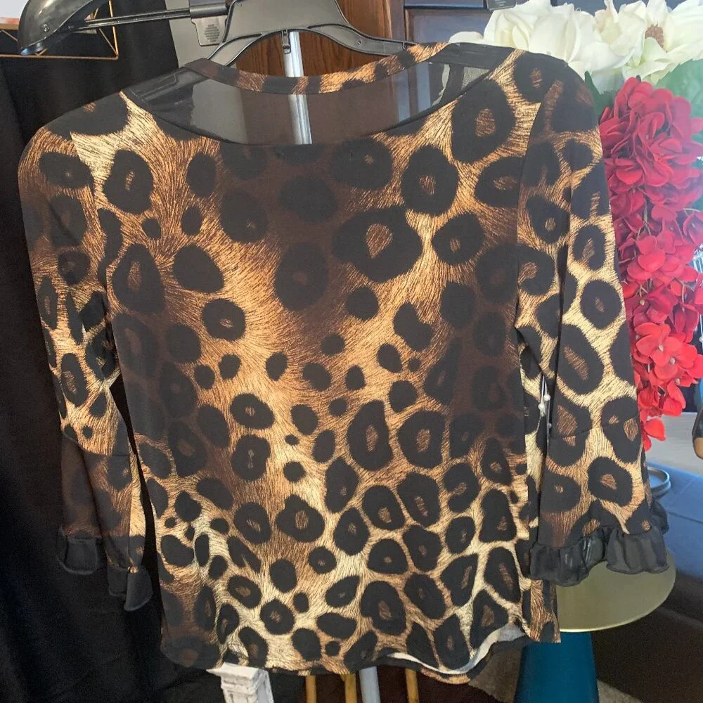 ADELE & MAY Women’s Animal Print Blouse (NWT) SZ Sm - Picture 4 of 8